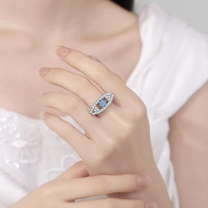 แหวนแต่งงานเพทายสำหรับสุภาพสตรี ดีไซน์ทันสมัย รูปทรงศาสนา ปรับขนาดได้ ผลิตจากโลหะผสมและทองแดง ประดับพลอย งานฝีมือชุบเคลือบ - Product Image 3