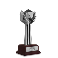 Trophée Statue de Main Moderne en Métal Plaqué Or Moulé sur Mesure avec Base en Bois, Design Mains Ouvertes, Option Logo Personnalisé, Vente en Gros