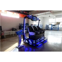 VR Chair 9D Réalité virtuelle Centre d'expérience intérieur pour 3 personnes avec construction en métal pour une utilisation dans un centre commercial Dark Spaceship