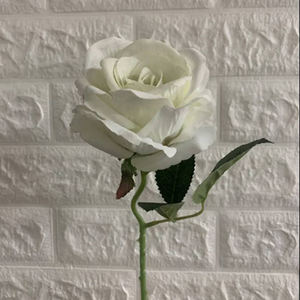 Flores Artificiales de Rosa de Alta Calidad, Bellamente Simétricas, Venta <span class=keywords><strong>Directa</strong></span> al por Mayor, <span class=keywords><strong>Alternativas</strong></span> para Jardín Exterior - Product Image 1