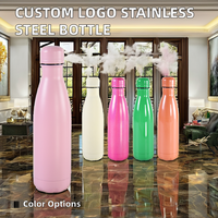 Logo personnalisé gobelets en acier inoxydable de 17oz bouteille d'eau étanche en forme de cola pour la fête de mariage célébration de la vaisselle