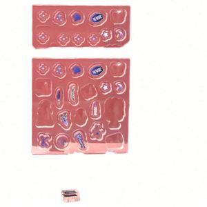 Support en acrylique transparent personnalisé de haute qualité, support en plastique imprimé avec des personnages d'anime pour l'affichage d'accessoires - Product Image 1