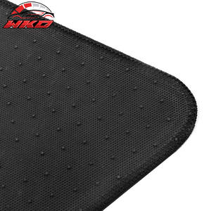 พรมปูพื้นสำหรับรถปอร์เช่ มาคันน์ ปี 15-25 ชุด 4 ชิ้น ด้านหน้าและด้านหลัง ป้องกันการลื่นไถล ผ้ากำมะหยี่ สีดำ - Product Image 6