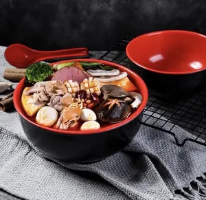 7 Inch Restoran Ramen Peralatan Makan Two Tone Merah dengan Hitam Melamine Mangkok Mie