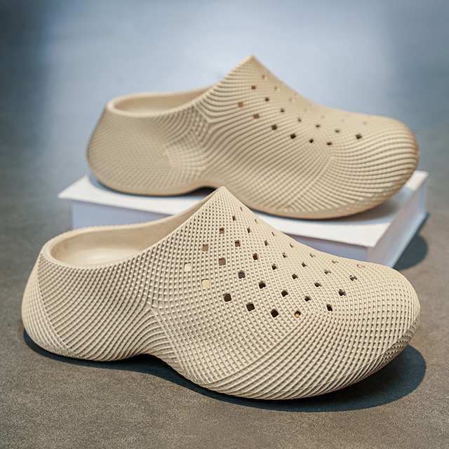 2026 New Winter Summer Men's Women's EVA Clogs Breathable Non-slip Thick Sole Platform Mules Casual Outdoor Beach Lightweight