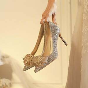 Zapatos de tacón bajo de satén con diamantes de imitación para invierno, estilo sexy, sin cordones, de cuero, con tacón de gatito hueco, cómodos, de punta, para hombre y mujer - Product Image 2