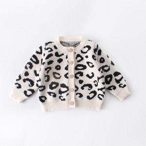 Abbigliamento per neonati 2025 0-2 anni completi per bambine cappotto con grano leopardato + abiti da arrampicata da due pezzi maglioni da bambina - Product Image 2