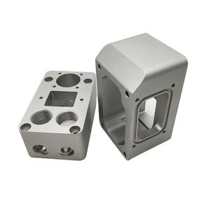 Services d'usinage CNC personnalisés pour les pièces de panneaux en aluminium, y compris le couvercle et le fraisage de plaques - Product Image 1