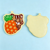 Porte-clés personnalisé en cuir brodé avec un dessin animé, porte-clés en peluche douce en chenille pour la décoration de sac