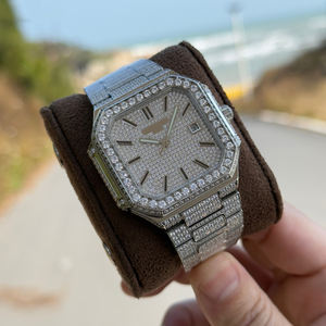 Reloj Mecánico de Lujo de Diseño Personalizado Unisex, Caja de Acero Inoxidable, Detalles de Circonita y Moissanita, Resistencia al Agua de 20 m - Product Image 1