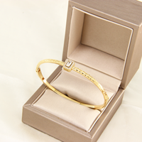 Brazalete de Acero Inoxidable Chapado en Oro PVD de 14K de Alta Calidad al por Mayor, con Circonita Cuadrada, Joyería de Moda para Mujer, Hipoalergénico y Duradero