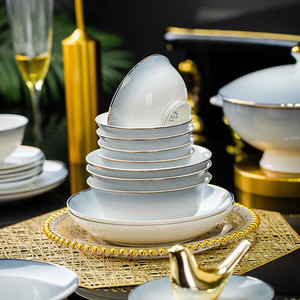 Stoviglie in porcellana <span class=keywords><strong>per</strong></span> uso domestico europee <span class=keywords><strong>di</strong></span> lusso Bone China <span class=keywords><strong>di</strong></span> lusso ciotole e piatti in ceramica Set da tavola - Product Image 5