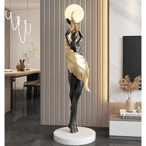 Lampe sur pied sculpture femme abstraite, résine noire et or, lumière LED lune, statue d'art moderne, décoration intérieure pour salon et entrée - Product Image 4