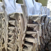 Chaise en résine plastique à dossier croisé démontable de 800 lb pour la location en gros, idéale pour les hôtels, banquets, mariages et événements