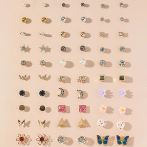 LR-09 Juego <span class=keywords><strong>de</strong></span> Joyería para Orejas <span class=keywords><strong>de</strong></span> Mujer, 30 Pares <span class=keywords><strong>de</strong></span> Aretes <span class=keywords><strong>de</strong></span> <span class=keywords><strong>Elefante</strong></span>, Triángulo, Luna, Mariposa, <span class=keywords><strong>Flor</strong></span>, Estrella, Cristal, Perla y Aleación - Product Image 3