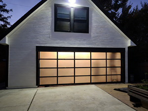 <span class=keywords><strong>Porte</strong></span> <span class=keywords><strong>de</strong></span> <span class=keywords><strong>garage</strong></span> sectionnelle <span class=keywords><strong>enroulable</strong></span> moderne en verre trempé résistant aux ouragans avec surface finie pour villa <span class=keywords><strong>de</strong></span> luxe - Product Image 1