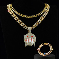 Collier ras du cou Hip Hop en alliage avec pendentif visage froid en cristal, chaîne cubaine glacée avec perle plaquée or, pour cadeau