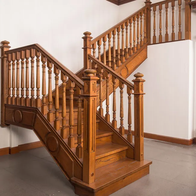 Oak escada de madeira ou escada de madeira sólida