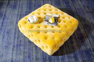 Pouf ottoman carré en cuir velours marocain américain avec surpiqûres jaunes, banc, tabouret, table basse - Product Image 4