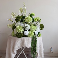Boule de fleurs en soie artificielle personnalisée en gros Pièce maîtresse faite à la main pour l'obtention du diplôme Fête des mères Pâques Noël Mariages