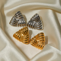 Boucles d'oreilles en or 18k plaqué pvd anti-ternissement en acier inoxydable texture de noeud triangle géométrique grosses boucles d'oreilles en or bijoux pour femmes