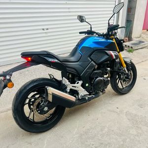 Motocyclette d'occasion Haojue XCR300 à essence - Double cylindre, injection électronique, refroidissement par air, 300cc - Product Image 5