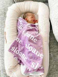 Nom gratuit Logo personnalisé nouveau-né <span class=keywords><strong>cadeau</strong></span> jeter Wrap emmailloter polaire personnalisé bébé couverture avec noms - Product Image 2