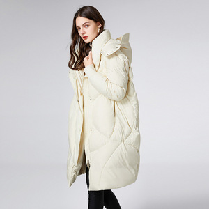 Giacca da <span class=keywords><strong>donna</strong></span> di lusso con cappotto lungo personalizzato bianco anatra piumino con cappuccio chiusura con cerniera taglie forti in poliestere per l'inverno - Product Image 3