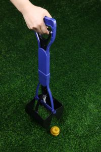 Pelle à ressort durable pour chiens, longue poignée Pet Scoop - Product Image 5