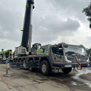 Grúa Oruga Usada Zoomlion ZAT2000E de 200 Toneladas, Maquinaria Pesada con Motor y Caja de Cambios, 2021 - Product Image 1