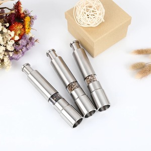Molinillo de Sal y Pimienta de Acero Inoxidable con Botón de Presión Manual para Operación con el Pulgar, para Granos de Pimienta, Sal Marina y Especias - Product Image 2