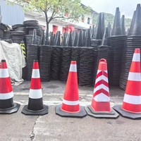 Cono de Tráfico de Goma Resistente de 70 cm con Película Reflectante de Panal de Abeja, Cono de Seguridad Vial de Alta Visibilidad para Construcción de Carreteras