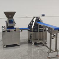 Machine à diviser et à arrondir la pâte en continu pour la production de pain au levain