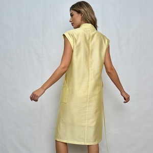 Robe chemise jaune sans manches pour <span class=keywords><strong>femme</strong></span>, col montant, boutonnée sur le devant, <span class=keywords><strong>taille</strong></span> nouée, longueur midi, décontractée, pour l'été - Product Image 4