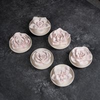 Diffuseur de fleurs en céramique Pendentif plâtre d'aromathérapie pour voiture Rafraîchisseur d'air pour la maison Logo personnalisé Pierre parfumée en céramique