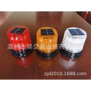 ไฟเตือนพลังงานแสงอาทิตย์ Jiedi LED IP65 แบบแม่เหล็กติดหลังคา สำหรับงานก่อสร้าง ราวกันตก และความปลอดภัยทางจราจร - Product Image 2