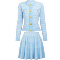 Cardigan élégant pour femmes Nouveau pull élastique tricoté à col rond et à manches longues Pull coupe ajustée à simple boutonnage Ensemble mini-jupe plissée