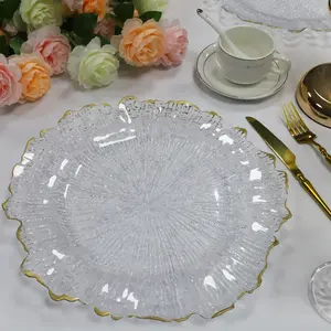 Assiettes de présentation en plastique tournesol transparent de 13 pouces avec bordure dorée Décoration d'hôtel de mariage de luxe bon marché