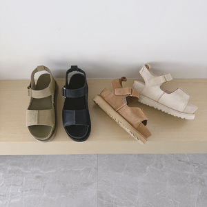 Sandales à plateforme en daim pour femmes, style <span class=keywords><strong>UGG</strong></span>, à bout ouvert avec boucles réglables, style décontracté intérieur/extérieur - Product Image 1