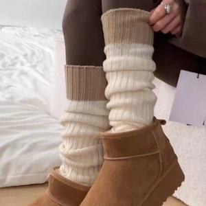 2025 jambières en coton Offres Spéciales pour femmes 1 paire de jambières en laine tricotée noir blanc - Product Image 1