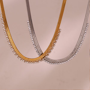 สร้อยคอรูปแฉกแนว316L สำหรับผู้หญิงทำจากสแตนเลส14K ชุบทอง18K - Product Image 4