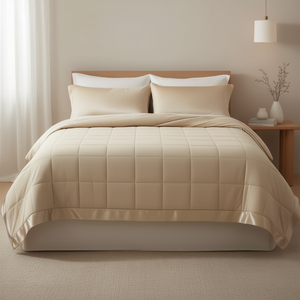 Couverture de lit rectangulaire surdimensionnée en tissu satiné, alternative au duvet, 100 % polyester tissé, unie, moderne, toutes saisons, lavable en machine - Product Image 2