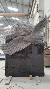 Черный гранитный камень памятник надгробие с орлом - Product Image 2