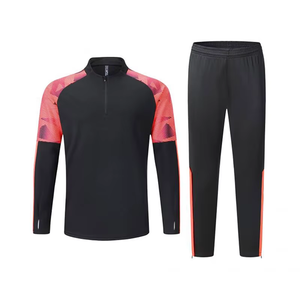Ensemble de survêtement pour homme de qualité supérieure, logo personnalisé, ensemble de vêtements de sport de haute qualité pour la remise en forme et la course à pied, ensemble de vêtements de sport modernes pour hommes - Product Image 1