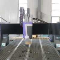 Routeur CNC 1325 ATC 4 axes pour le travail du bois, machine de 4*8 pieds pour la fabrication de meubles en mélamine, MDF, contreplaqué, la fabrication d'armoires et la sculpture sur bois