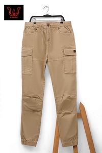 Pantalon cargo jogger pour homme – Coupe slim, taille élastique, pantalon utilitaire avec plusieurs poches et jambe fuselée - Product Image 3