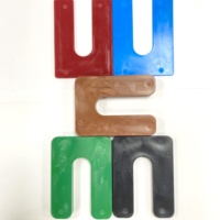 1/16 ''Window Packer Cales en plastique Espaceurs de carreaux structurels en fer à cheval en forme de U Cales en fer à cheval Emballeurs en plastique pour le nivellement