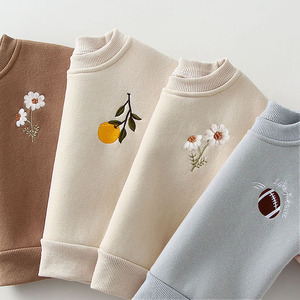 Set Invernale Casual 2 Pezzi per Bambine, Tuta da Jogging, Completo con Felpa Ricamata per Bambini - Product Image 4