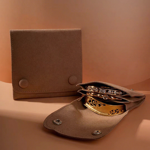 カスタムジュエリーポーチ 多機能スエードマイクロファイバー製ジュエリーバッグ スナップ留めジュエリーポーチ 包装用エンベロープ型マイクロファイバーポーチ - Product Image 1