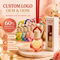 Diffuseur de parfum pour voiture suspendu au rétroviseur, flacon en verre facetté, bouchon en bois, cordon tressé, concentration de parfum à 60%, longue durée